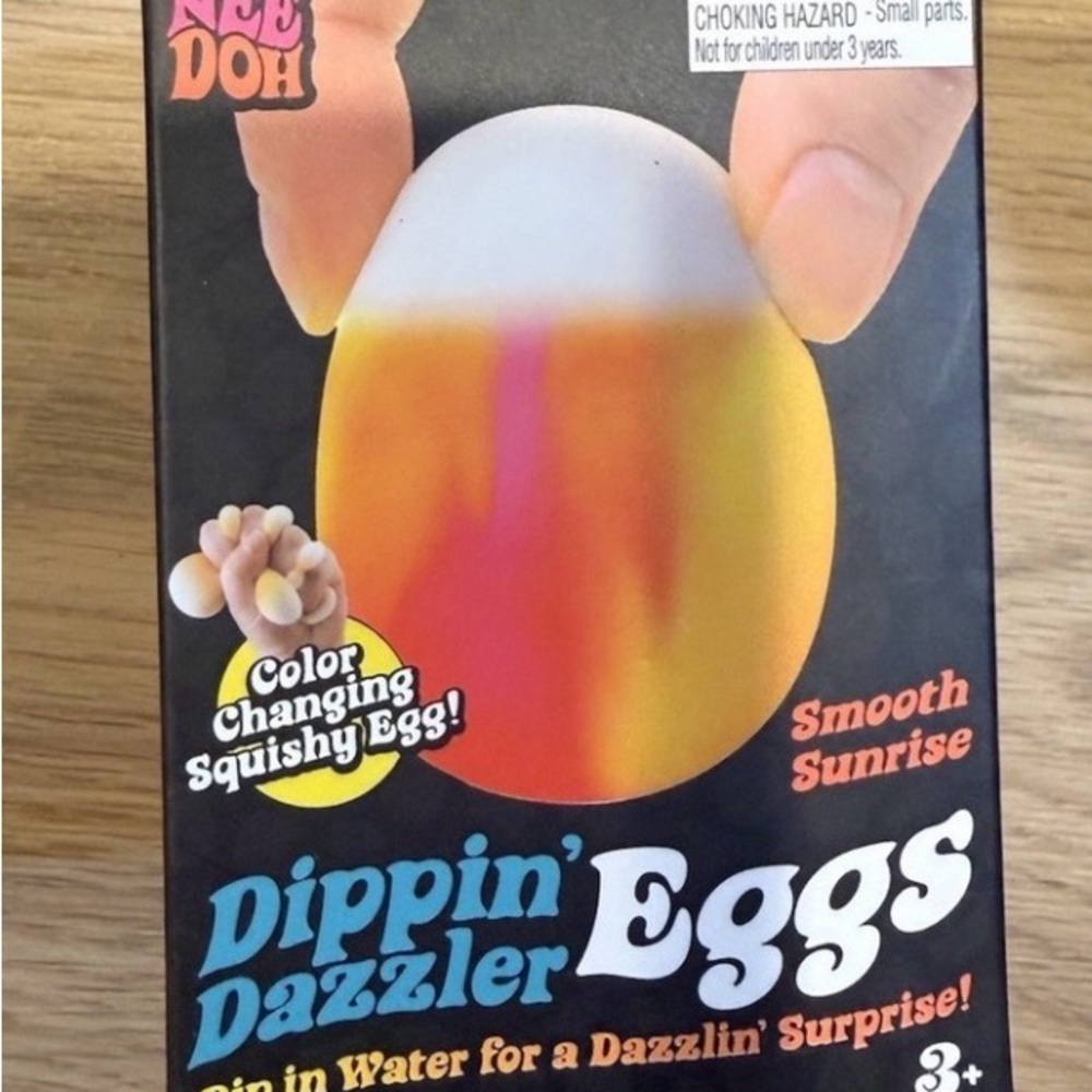 Dippin' Dazzler Color-Changing Squishy Egg - Smooth Sunrise